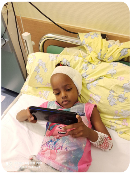 Sophie Kenia Cochlea Implantat